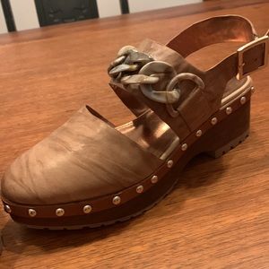 Kelsi Dagger new clogs